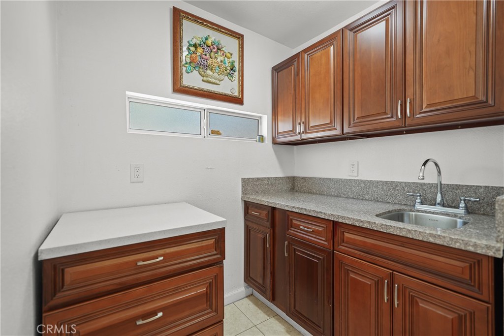 895 North Los Robles Avenue Pasadena, CA 91104 - Photo 47 of 58 guest kitchenete