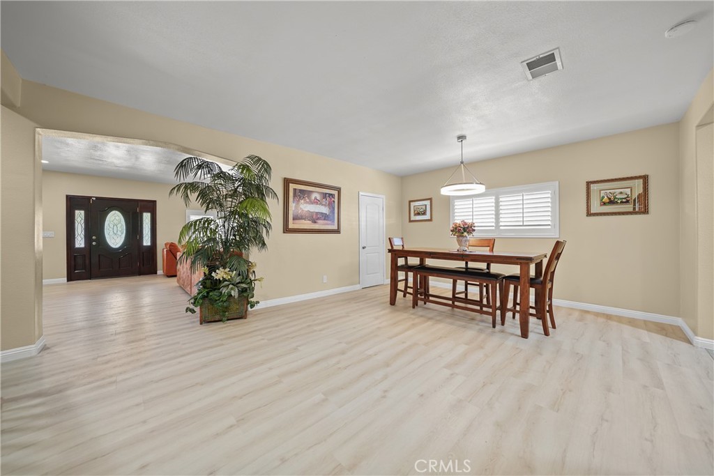 895 North Los Robles Avenue Pasadena, CA 91104 - Photo 10 of 58 dining room