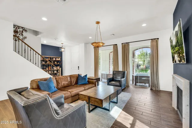 $1,469,000 | 625 West Echo Lane, Phoenix, AZ 85021