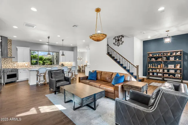 $1,469,000 | 625 West Echo Lane, Phoenix, AZ 85021