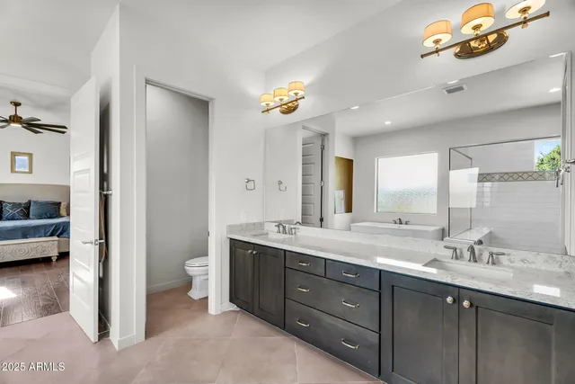 $1,469,000 | 625 West Echo Lane, Phoenix, AZ 85021