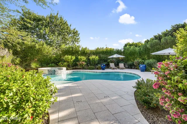 $1,469,000 | 625 West Echo Lane, Phoenix, AZ 85021