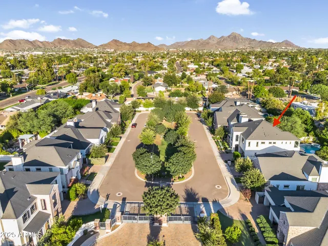 $1,469,000 | 625 West Echo Lane, Phoenix, AZ 85021