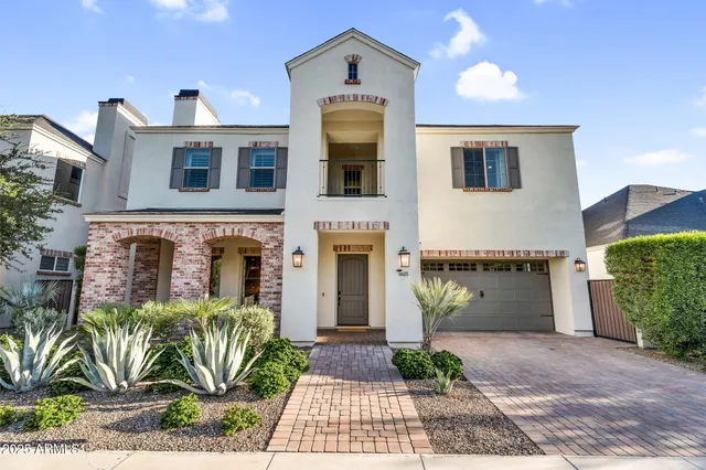 $1,469,000 | 625 West Echo Lane, Phoenix, AZ 85021