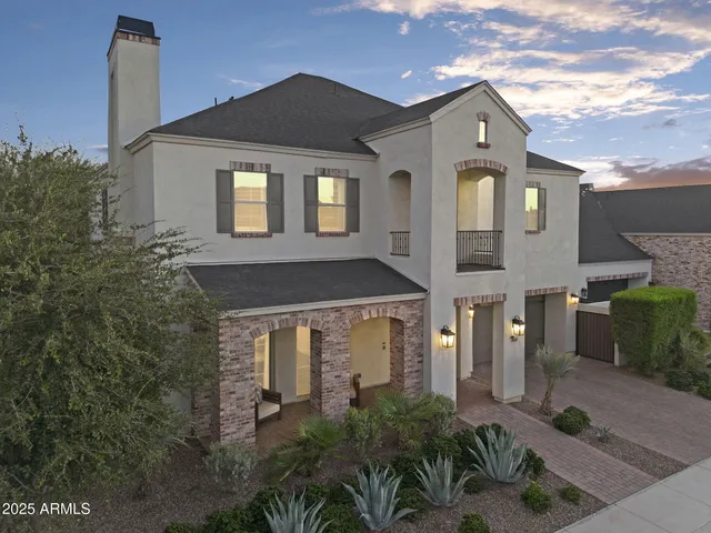 $1,469,000 | 625 West Echo Lane, Phoenix, AZ 85021