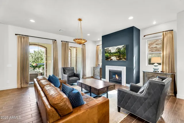 $1,469,000 | 625 West Echo Lane, Phoenix, AZ 85021