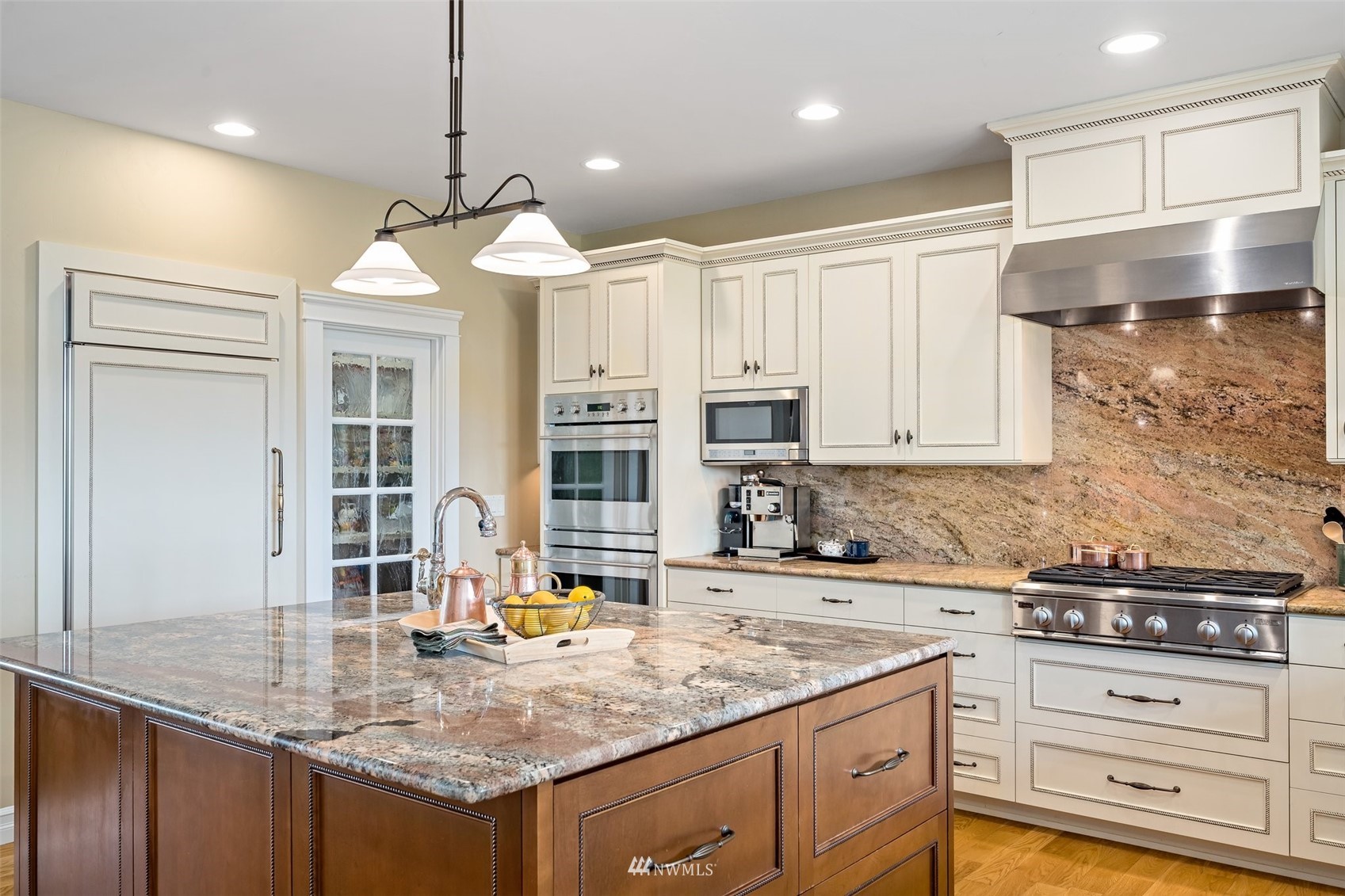 273 Galloway Road Touchet, WA 99360 - Photo 11 of 39 a kitchen with stainless steel appliances granite countertop a sink a stove and cabinets