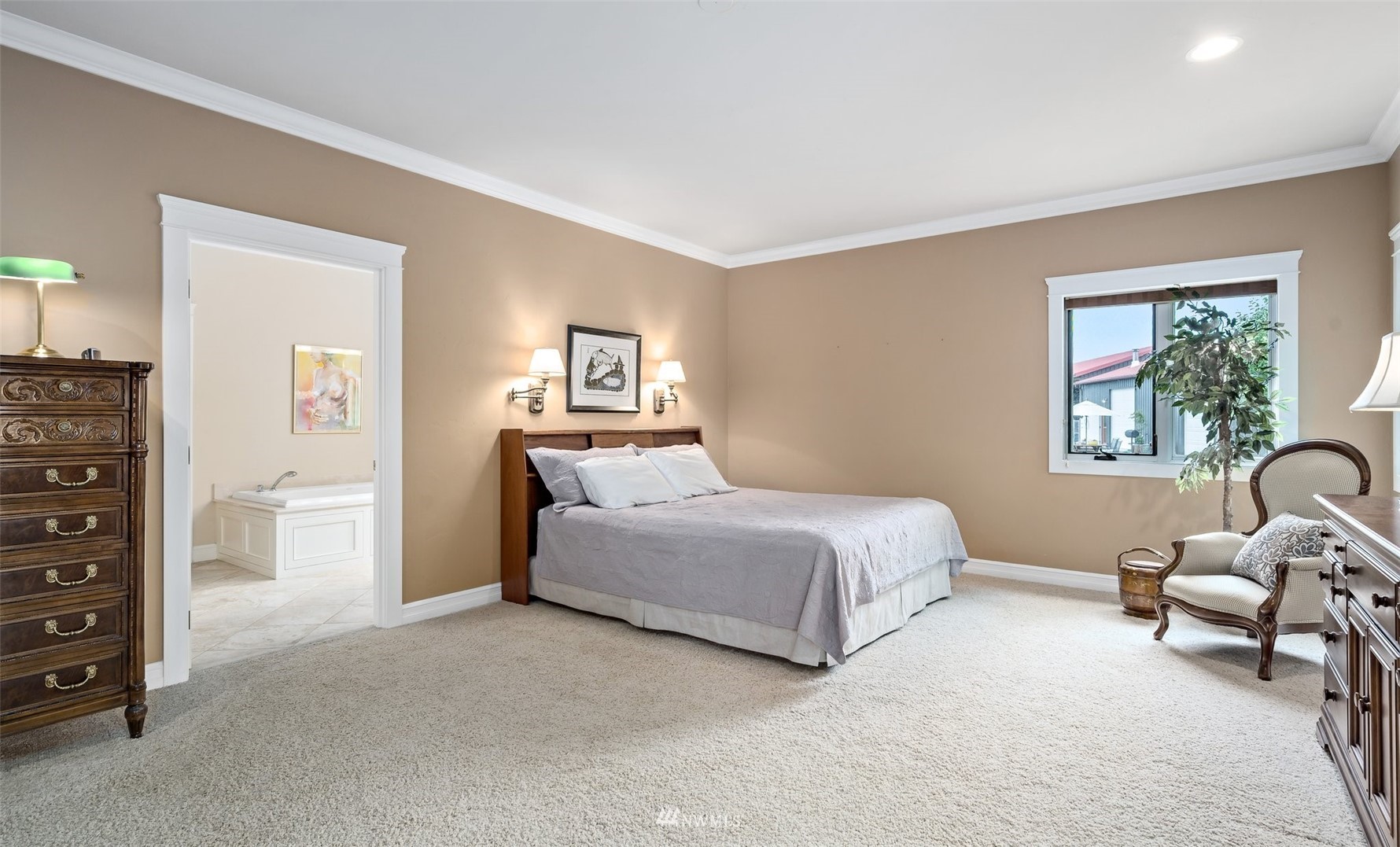 273 Galloway Road Touchet, WA 99360 - Photo 13 of 39 a bedroom with a bed and a couch
