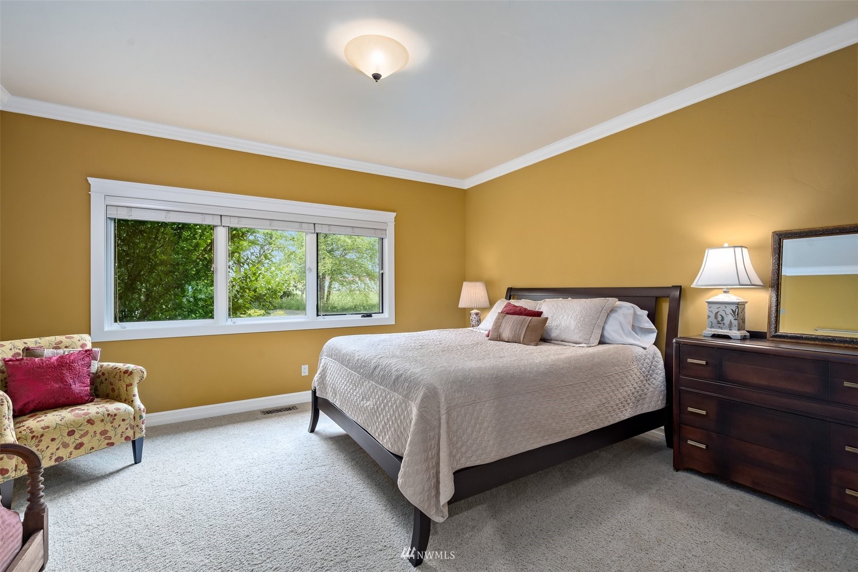273 Galloway Road Touchet, WA 99360 - Photo 22 of 39 a bedroom with a bed and a window