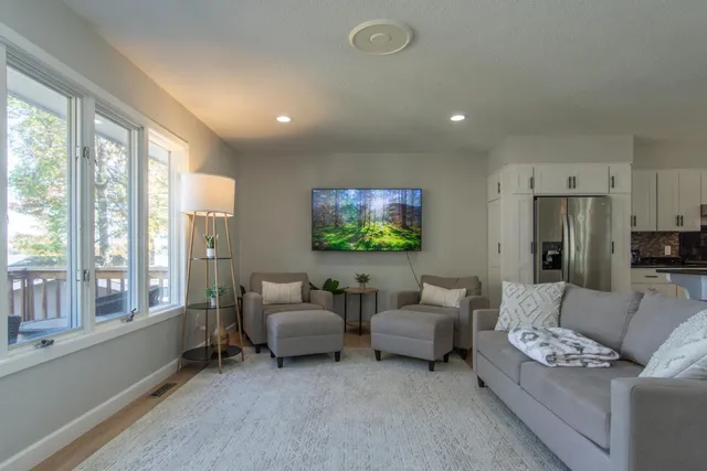 $824,900 | 810 West Main Street, Isle, MN 56342