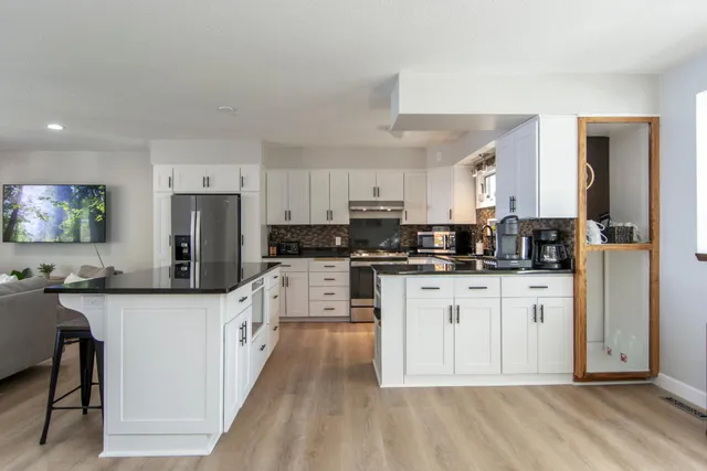 $849,900 | 810 West Main Street, Isle, MN 56342