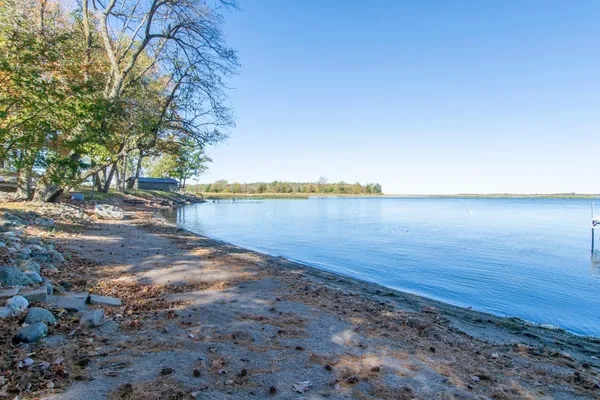 $824,900 | 810 West Main Street, Isle, MN 56342