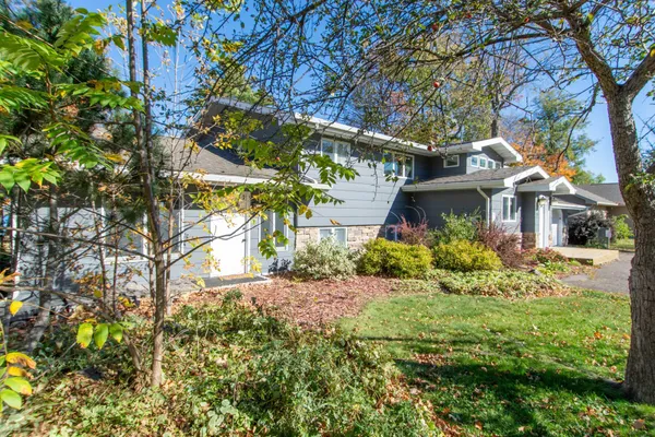 $824,900 | 810 West Main Street, Isle, MN 56342