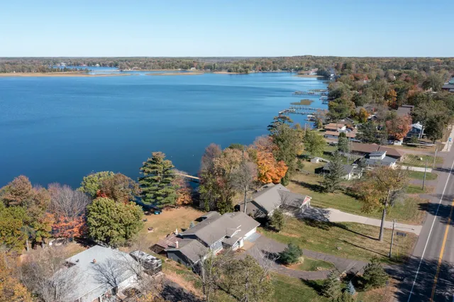 $824,900 | 810 West Main Street, Isle, MN 56342