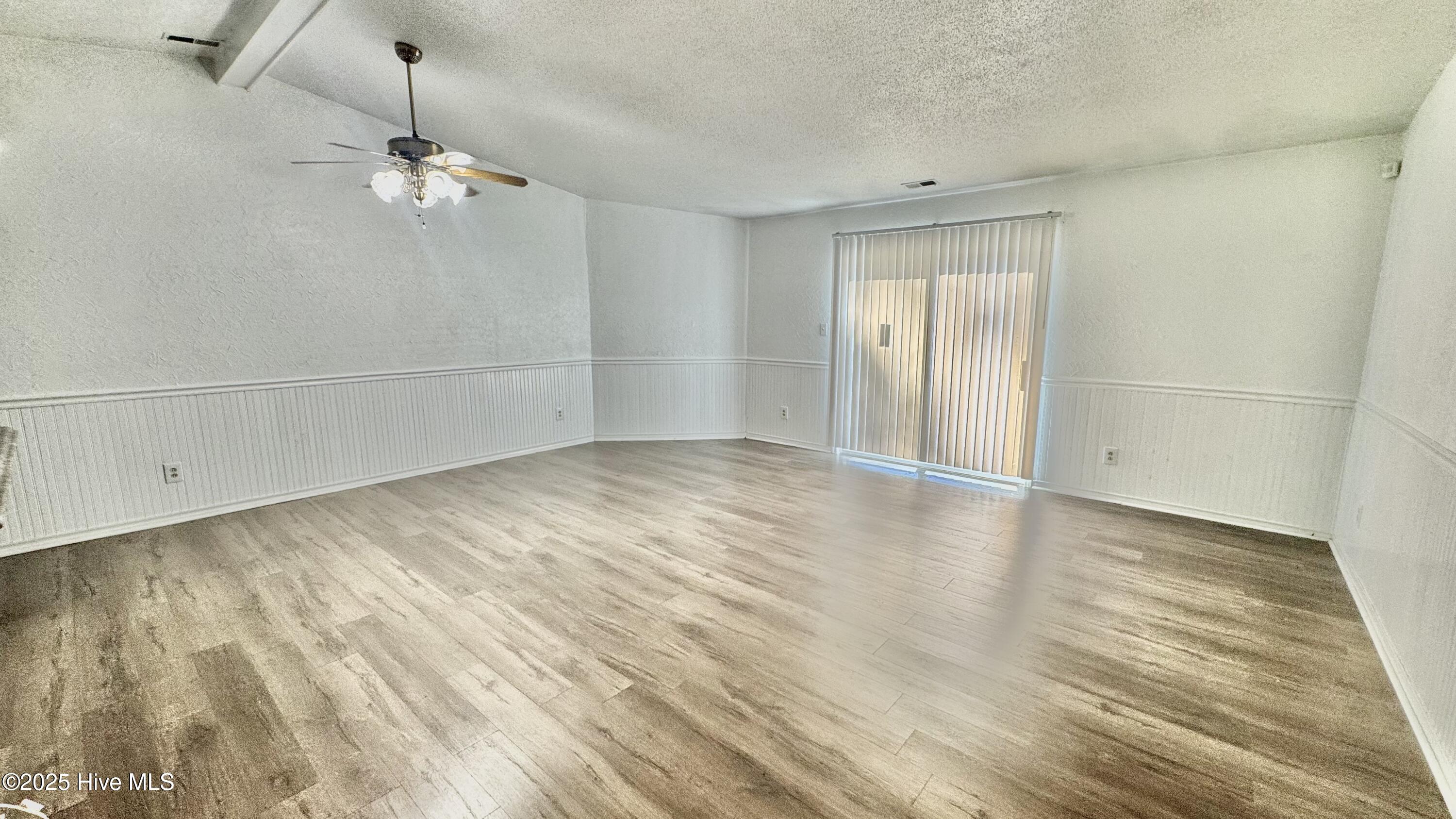 1007 Brynn Marr Road Jacksonville, NC 28546 - Photo 4 of 14 IMG_6455
