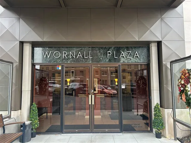 $335,000 | 310 West 49th Street, Unit 403, Kansas City, MO 64112