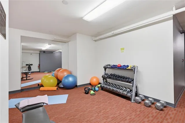 $335,000 | 310 West 49th Street, Unit 403, Kansas City, MO 64112