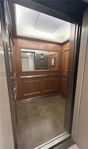 $335,000 | 310 West 49th Street, Unit 403, Kansas City, MO 64112