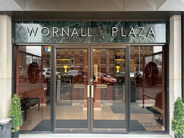 $335,000 | 310 West 49th Street, Unit 403, Kansas City, MO 64112