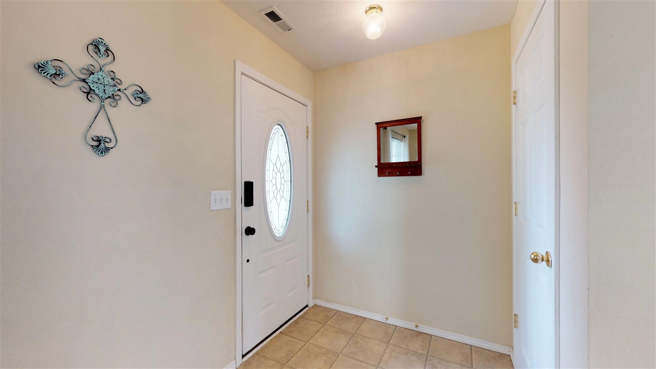 2775 Pearce Point Newburgh, IN 47630 - Photo 16 of 36 Gallery Image 16