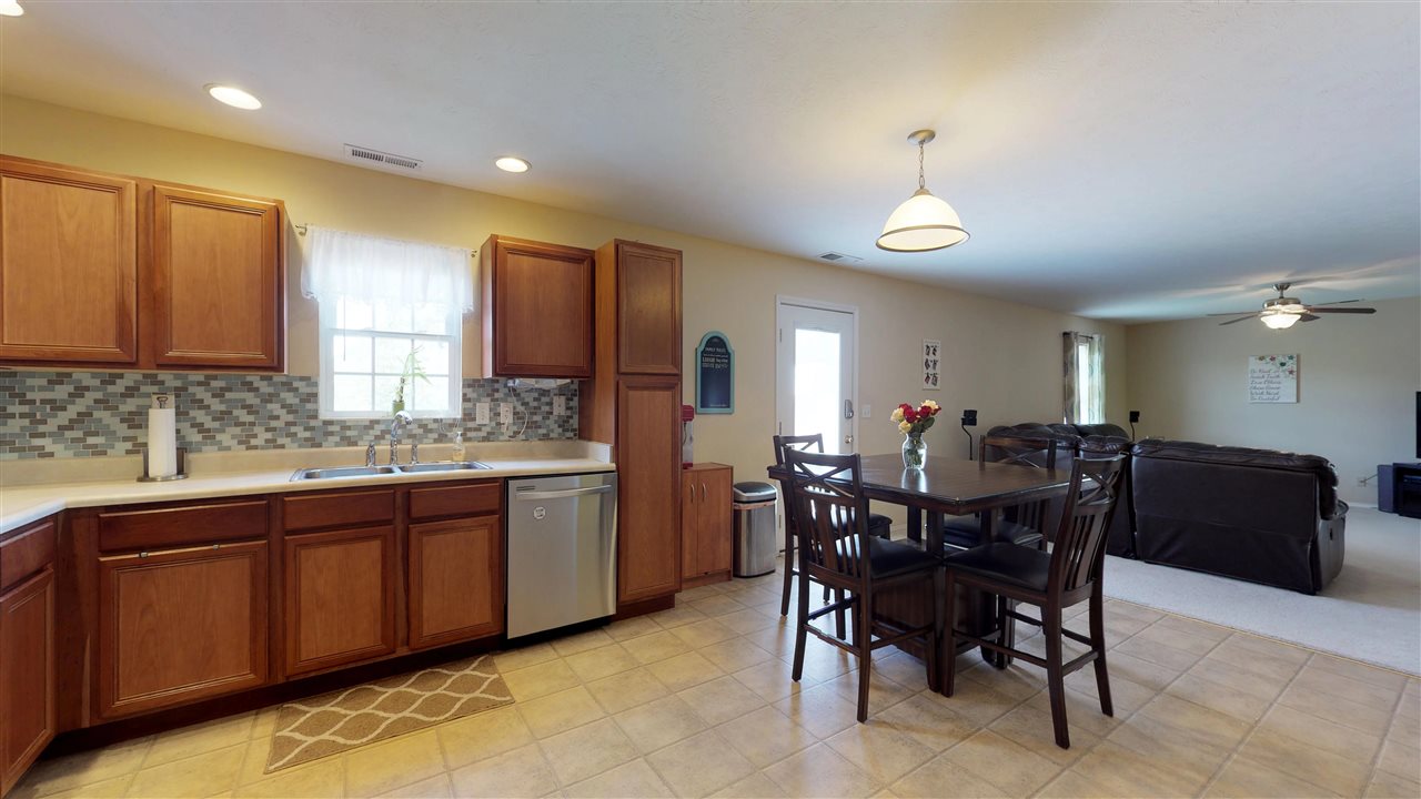 2775 Pearce Point Newburgh, IN 47630 - Photo 6 of 36 Gallery Image 6