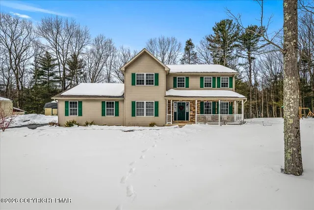 $512,900 | 318 Ramblewood Drive, Saylorsburg, PA 18353