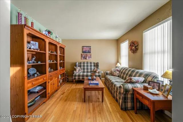 $512,900 | 318 Ramblewood Drive, Saylorsburg, PA 18353