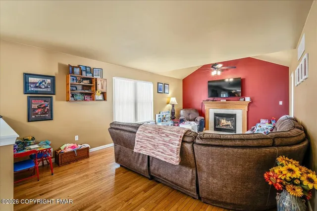 $512,900 | 318 Ramblewood Drive, Saylorsburg, PA 18353