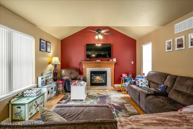 $512,900 | 318 Ramblewood Drive, Saylorsburg, PA 18353