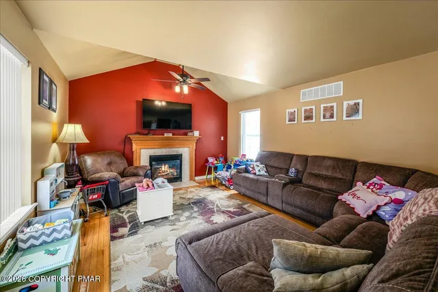 $512,900 | 318 Ramblewood Drive, Saylorsburg, PA 18353