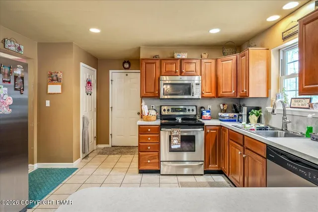 $512,900 | 318 Ramblewood Drive, Saylorsburg, PA 18353