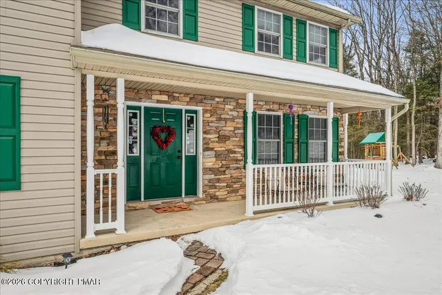 $512,900 | 318 Ramblewood Drive, Saylorsburg, PA 18353