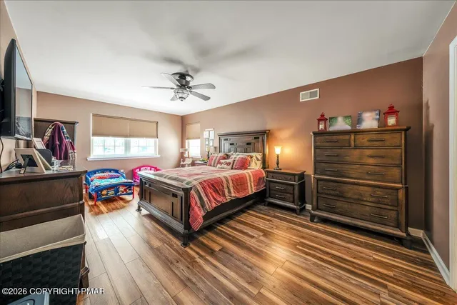 $512,900 | 318 Ramblewood Drive, Saylorsburg, PA 18353