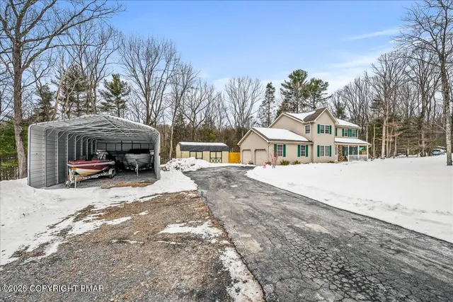 $512,900 | 318 Ramblewood Drive, Saylorsburg, PA 18353