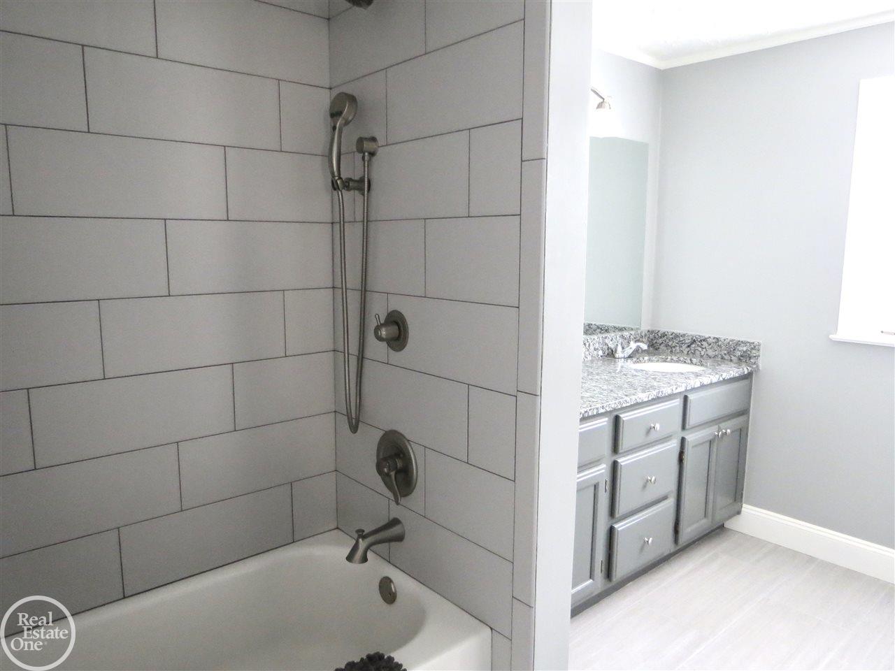 3078 York Rochester Hills Rochester, MI 48309 - Photo 18 of 41