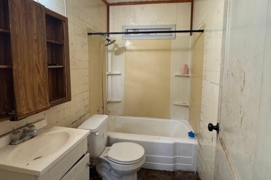 4310 Harding Drive Beaumont, TX 77703 - Photo 7 of 12
