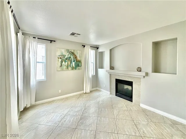 $2,600 | 4535 Sparwood Drive, Las Vegas, NV 89147