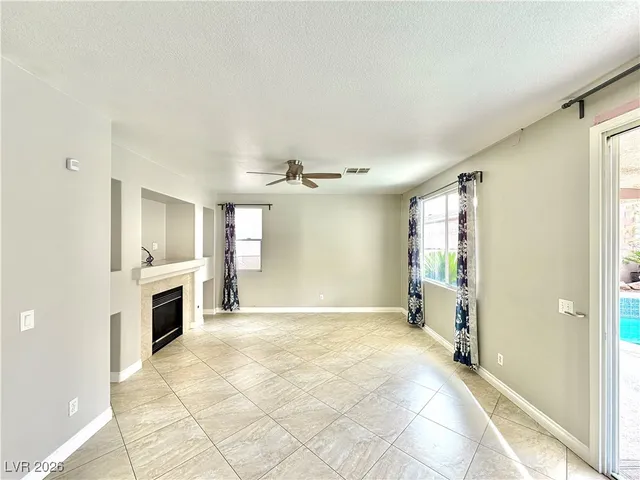 $2,600 | 4535 Sparwood Drive, Las Vegas, NV 89147