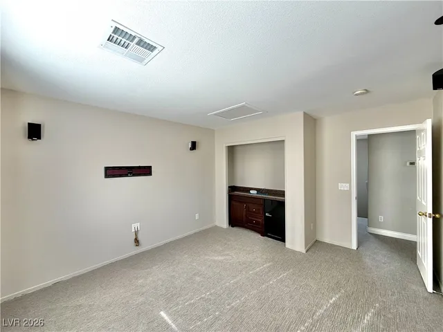 $2,600 | 4535 Sparwood Drive, Las Vegas, NV 89147