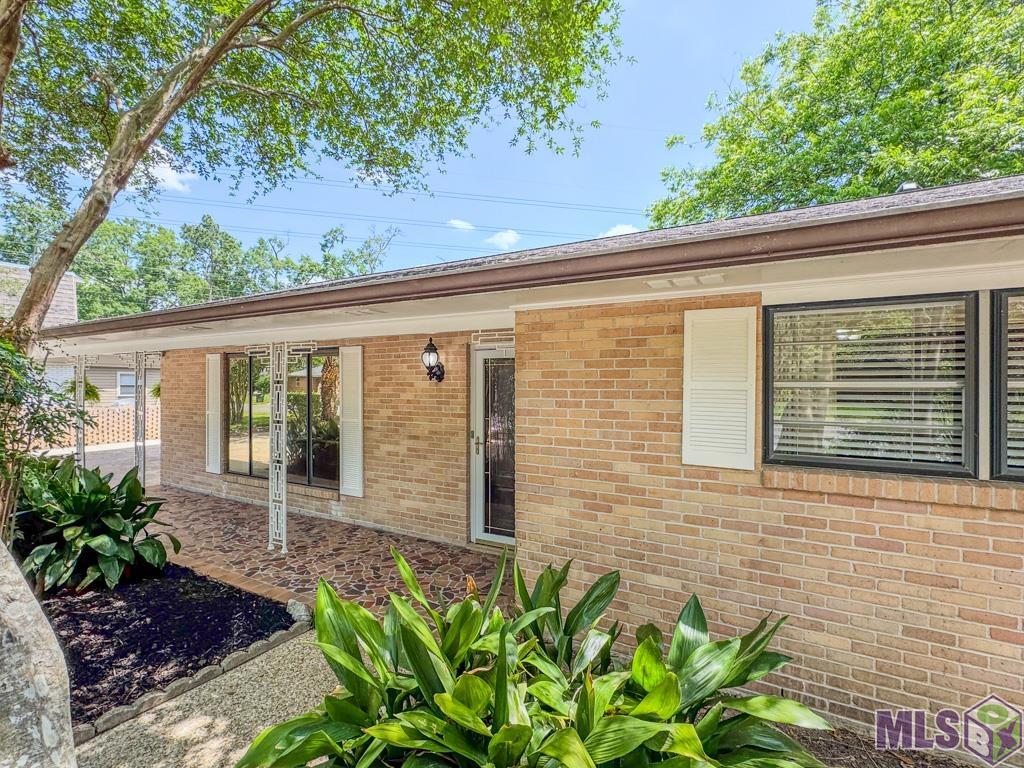 1025 Elizabeth Drive Baton Rouge, LA 70815 - Photo 2 of 21
