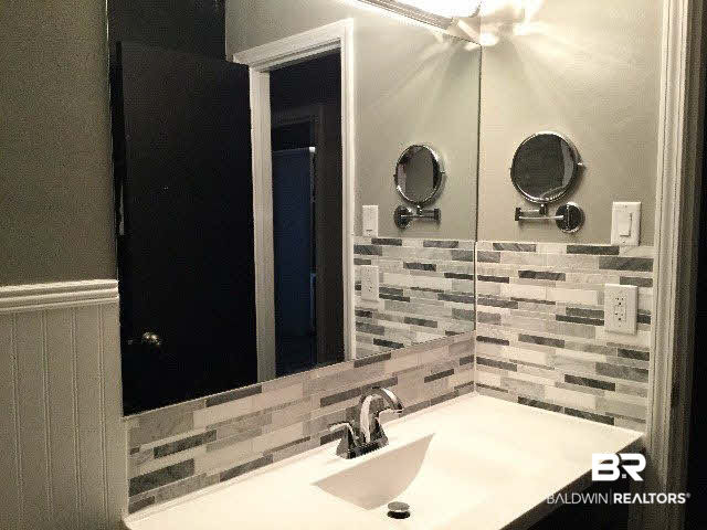 1258 Peabody Drive Mobile, AL 36618 - Photo 4 of 5