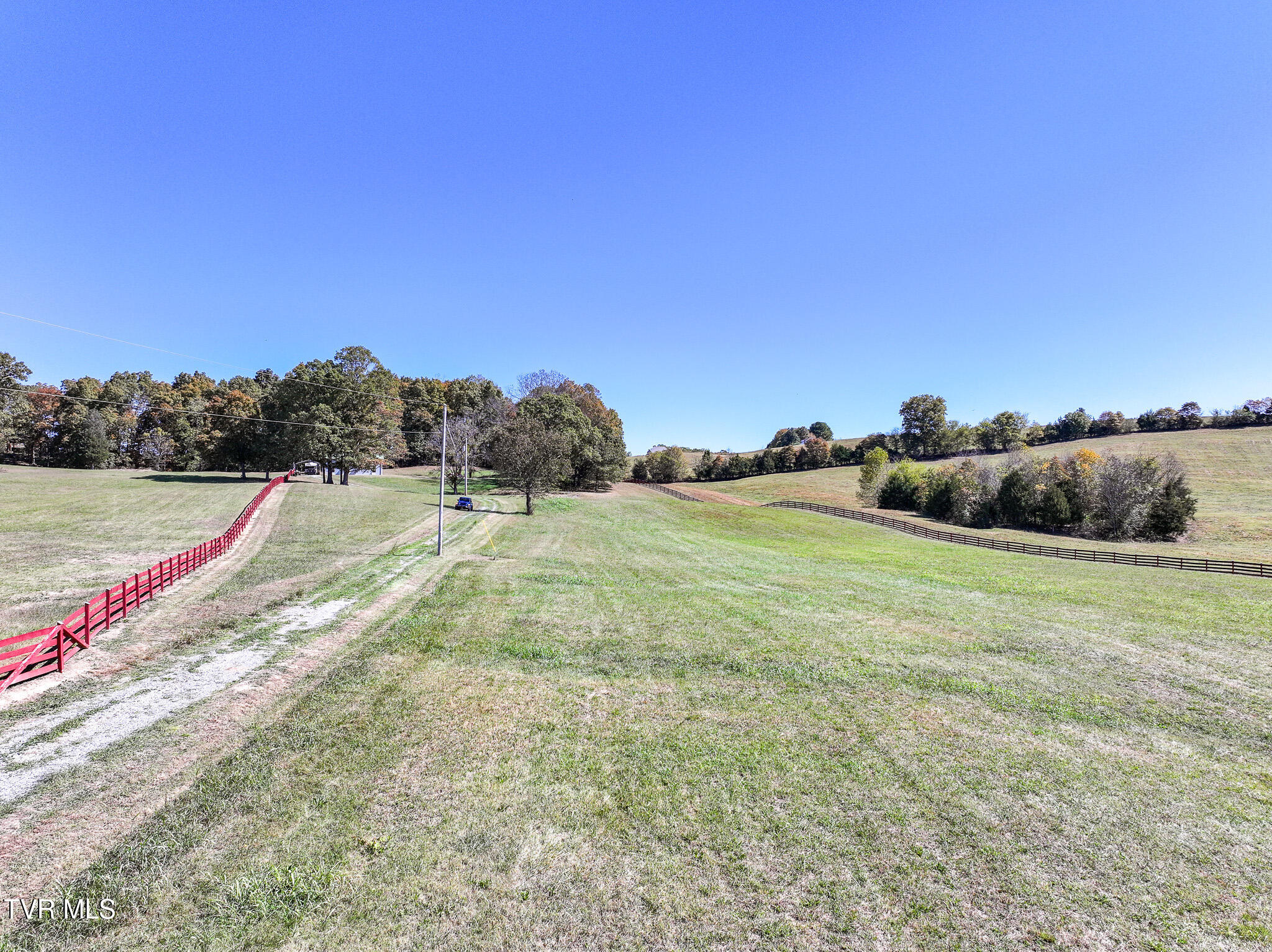 745 Sinking Springs Road Midway, TN 37809 - Photo 29 of 47 DJI_20251012153349_0606_D