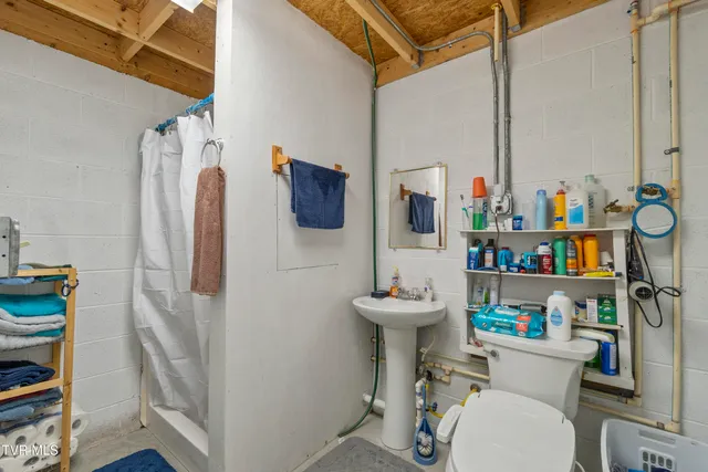 $215,000 | 745 Sinking Springs Road, Midway, TN 37809