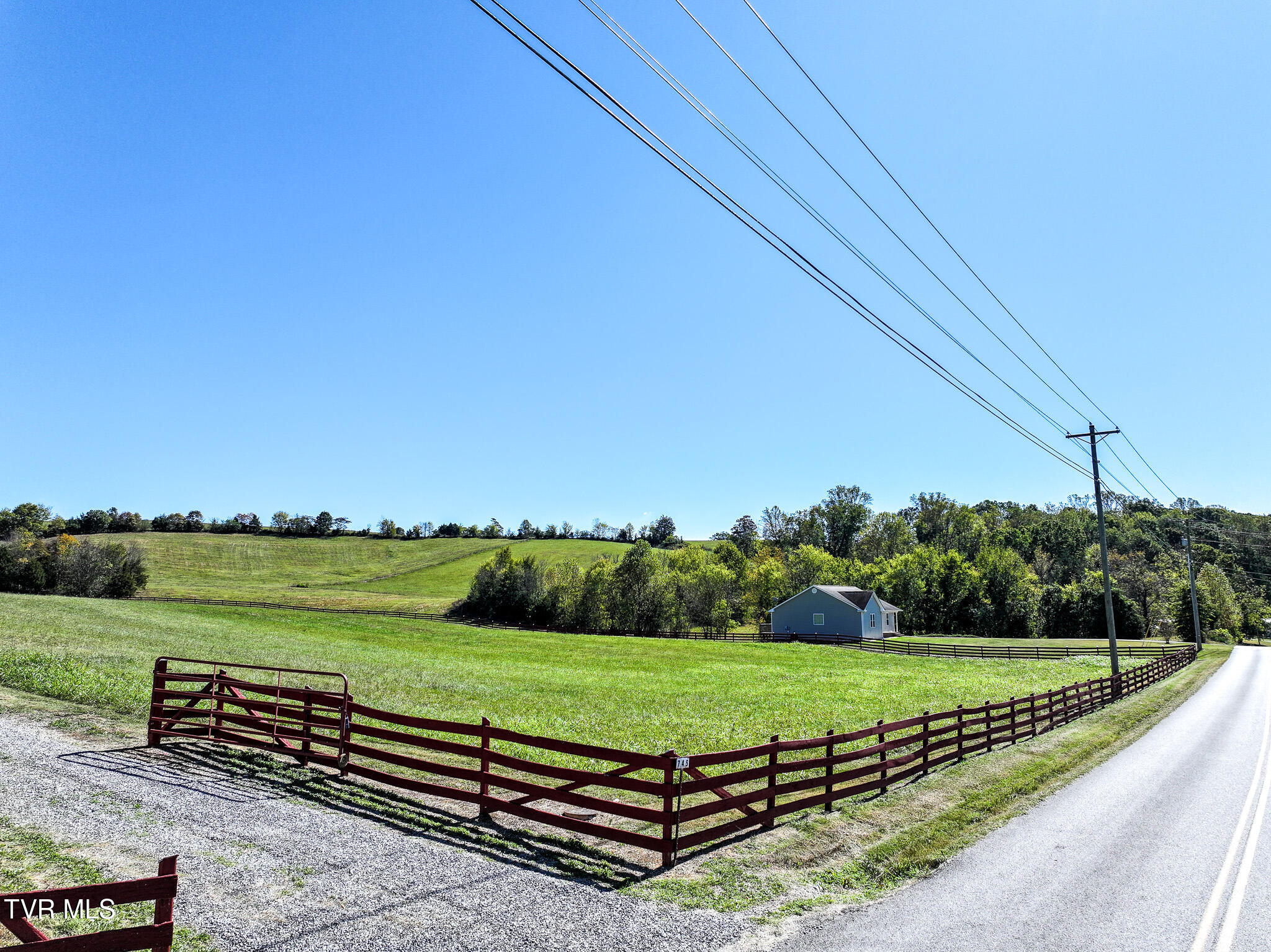 745 Sinking Springs Road Midway, TN 37809 - Photo 8 of 47 DJI_20251012155554_0643_D