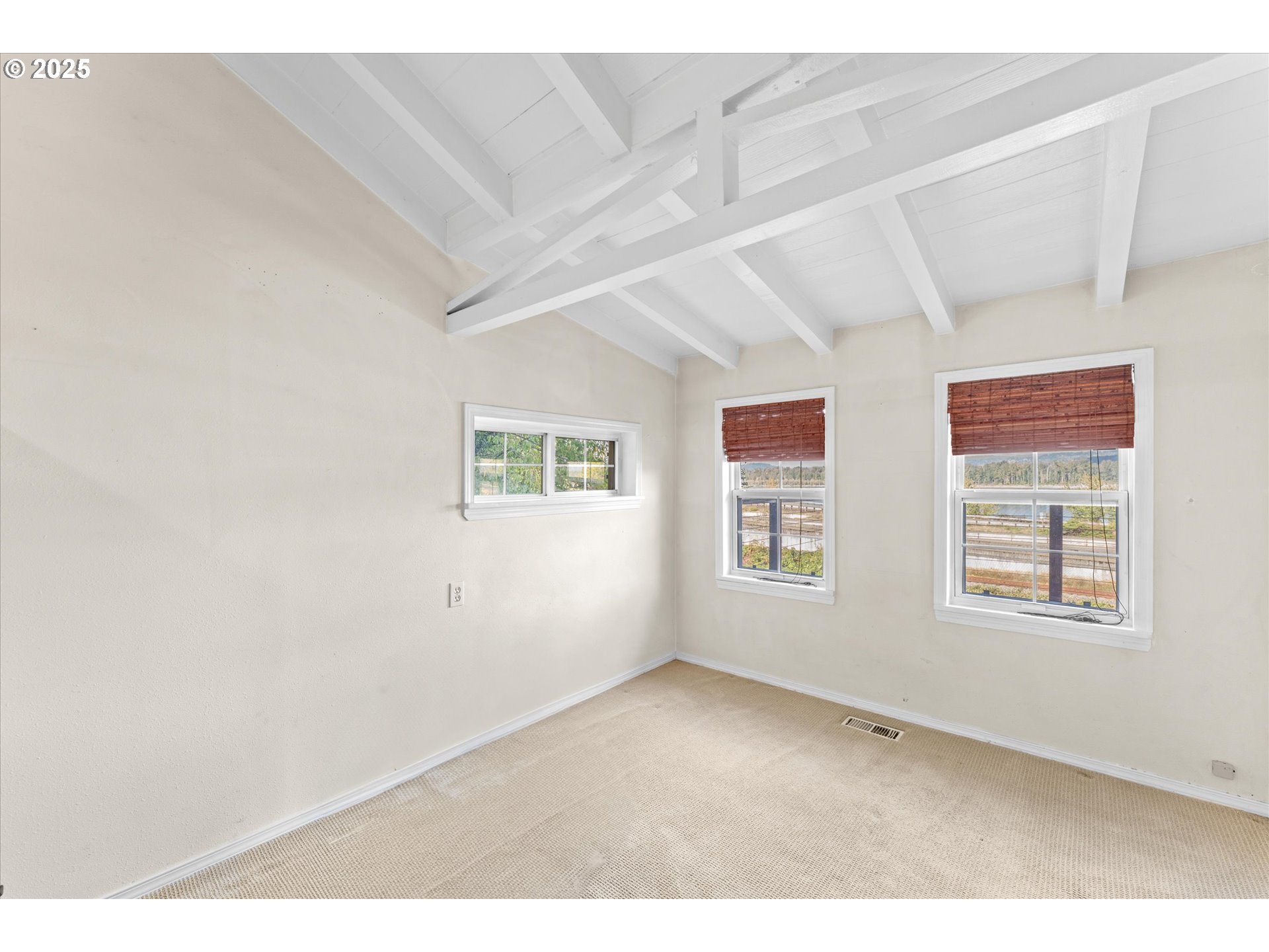 3011 Northeast Rasmussen Road Corbett, OR 97019 - Photo 11 of 34