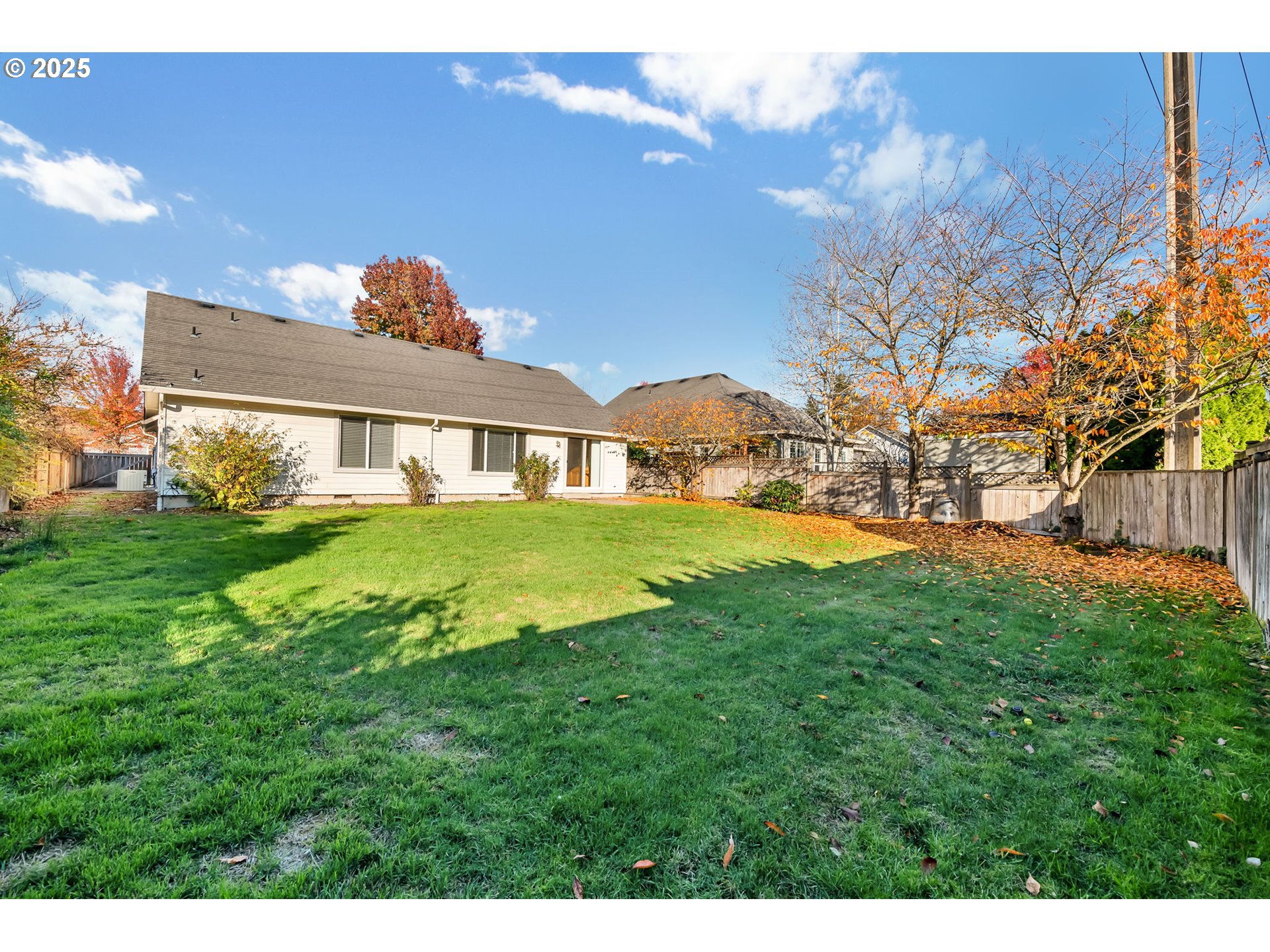 158 Mackin Avenue Eugene, OR 97404 - Photo 43 of 45 a view of a house with a big yard