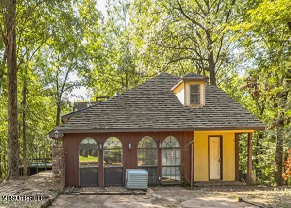 $80,000 | 215 Girl Scout Road, Grenada, MS 38901