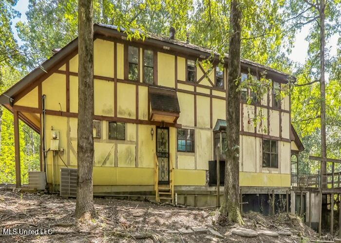 215 Girl Scout Road Grenada, MS 38901 - Photo 4 of 23 5