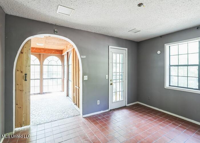 215 Girl Scout Road Grenada, MS 38901 - Photo 6 of 23 7