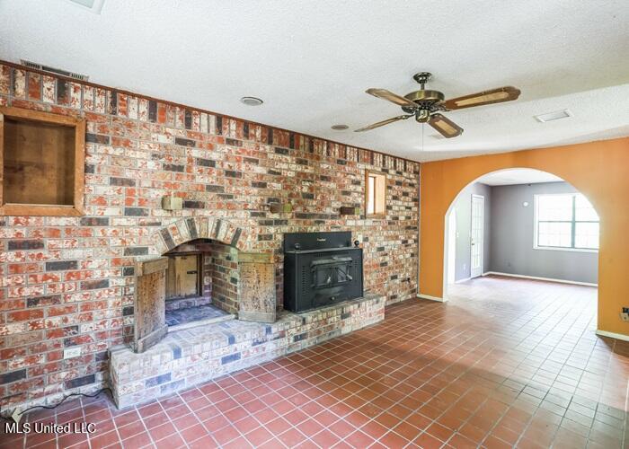 215 Girl Scout Road Grenada, MS 38901 - Photo 8 of 23 10